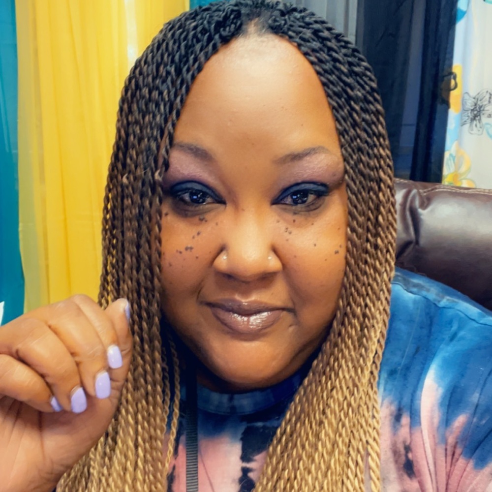 Meet your Posher, Lakeisha